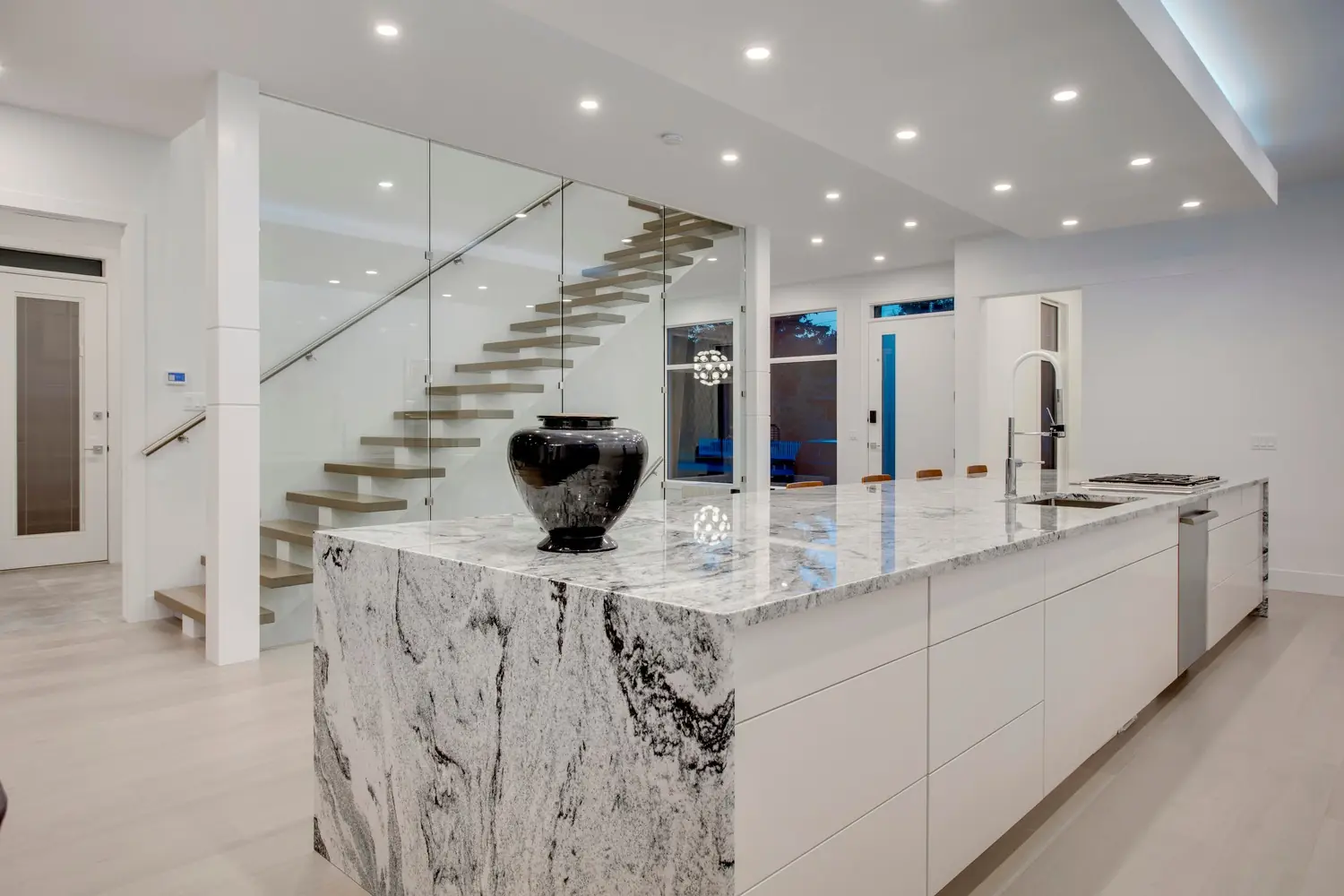 NovaLuxe Calgary kitchen